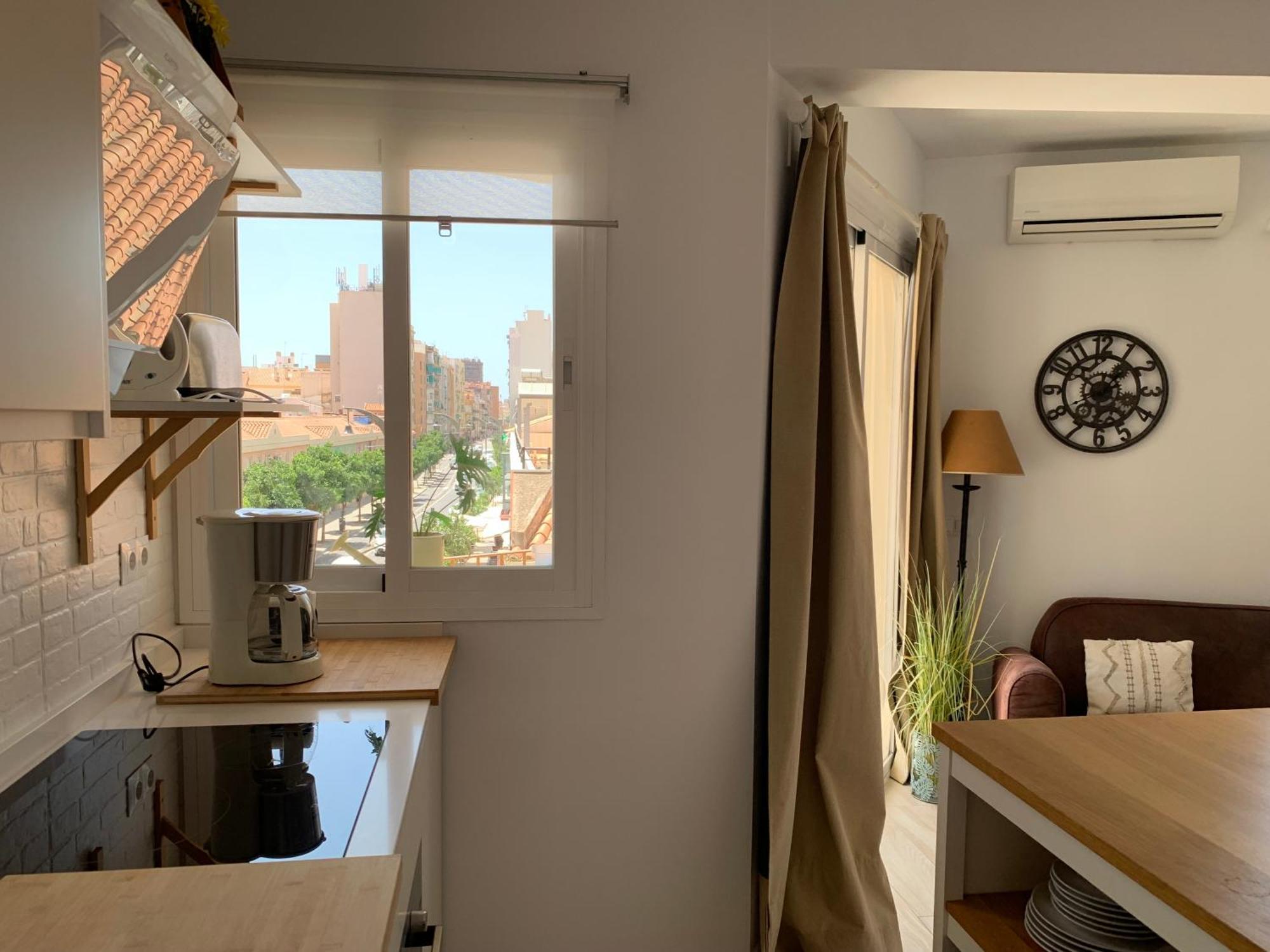 Cozy Terrace Apartment *